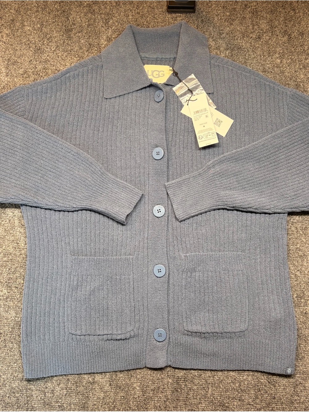 UGG Women's Chambray oversized Blue Ribbed Button-Up Cardigan
0014